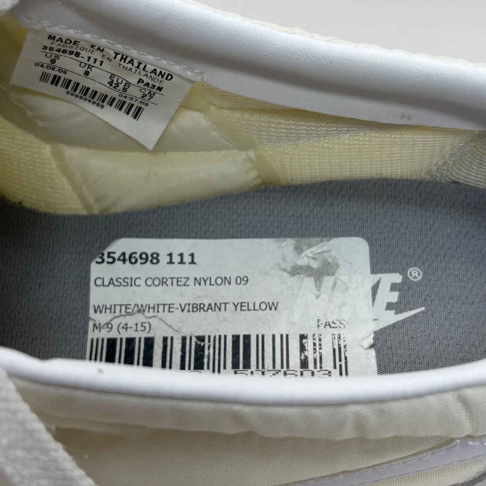 Nike Mens Shoes Size 9 Classic Cortez Nylon 2009 White Yellow‎ Retro 354698-111